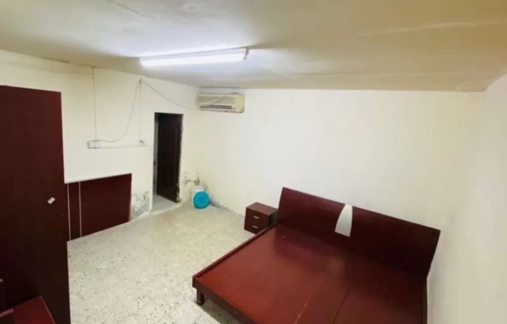 Residential Ready Property 1 Bedroom F/F Apartment  for rent in Doha #16821 - 3  image 