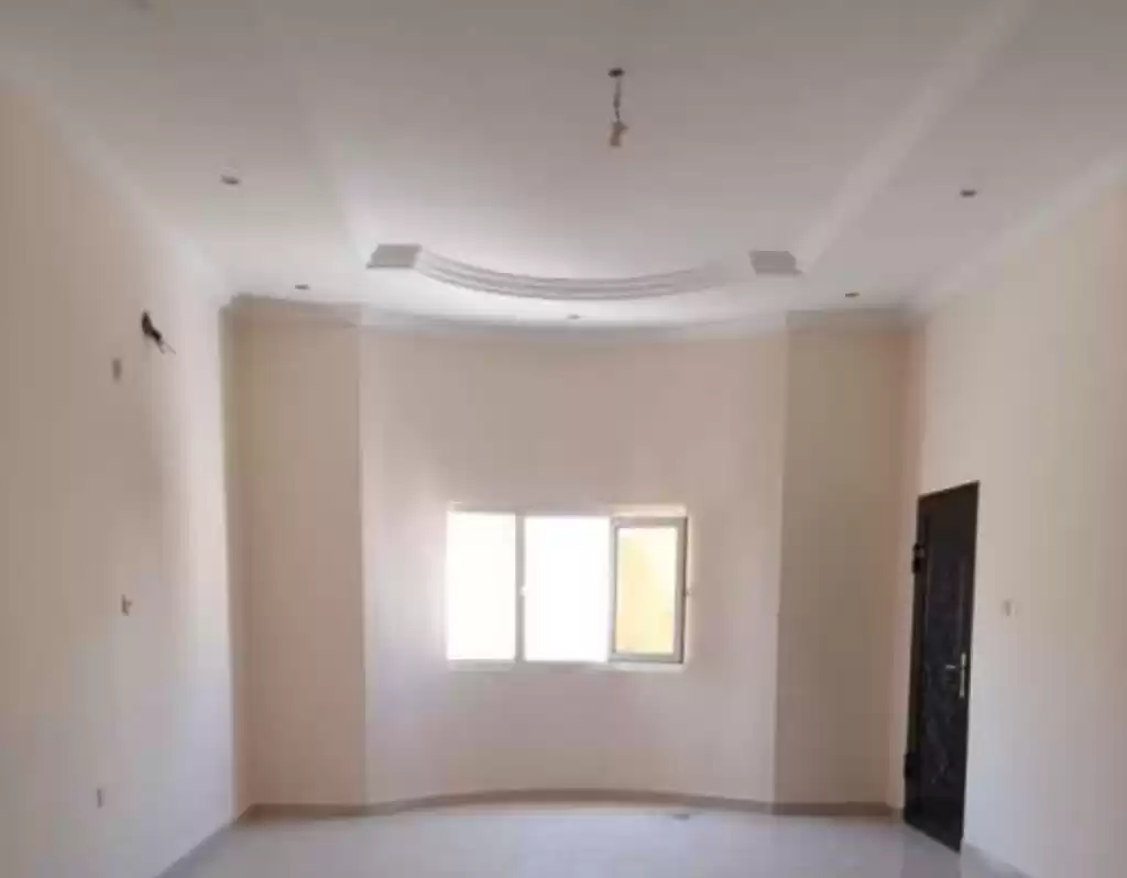 Wohn Klaar eigendom 1 Schlafzimmer U/F Wohnung  zu vermieten in Doha #16829 - 1  image 