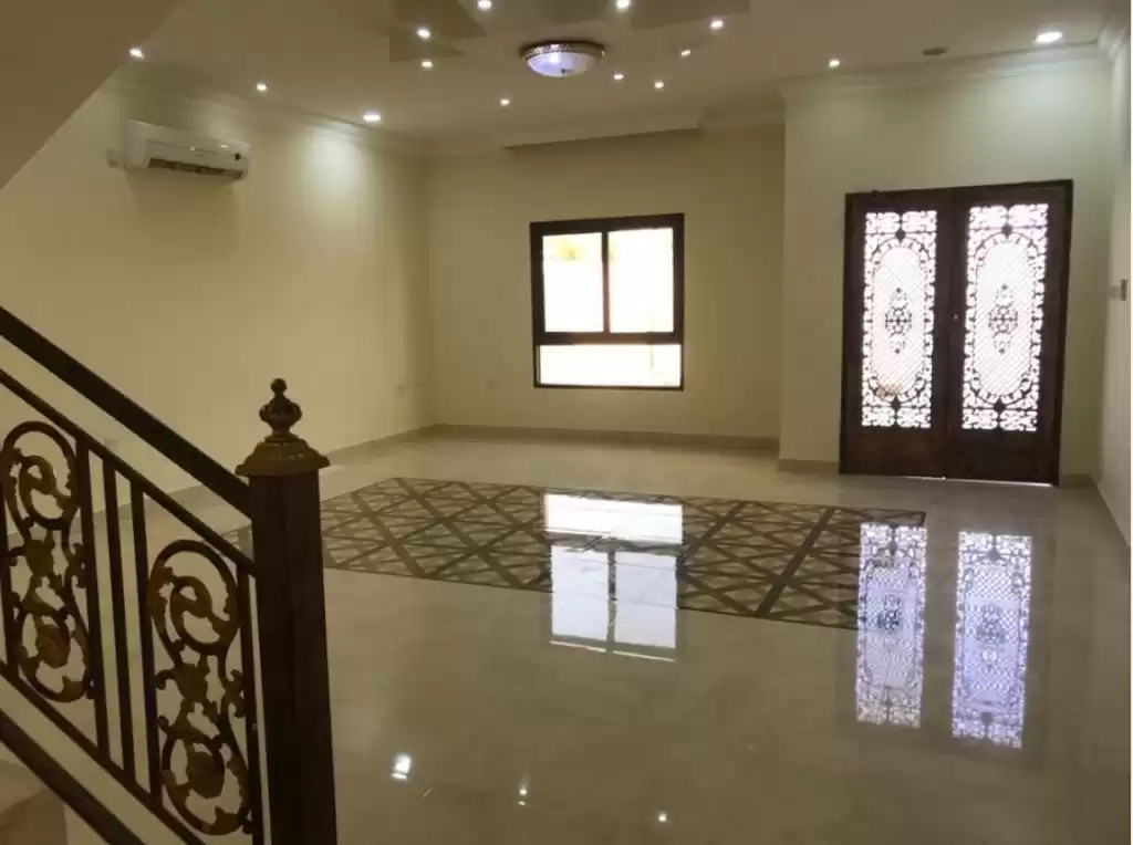 Residential Ready Property 6 Bedrooms U/F Villa in Compound  for sale in Doha #16877 - 1  image 
