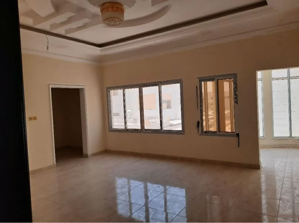 Residential Ready Property 7+ Bedrooms U/F Apartment  for sale in Doha #16891 - 1  image 
