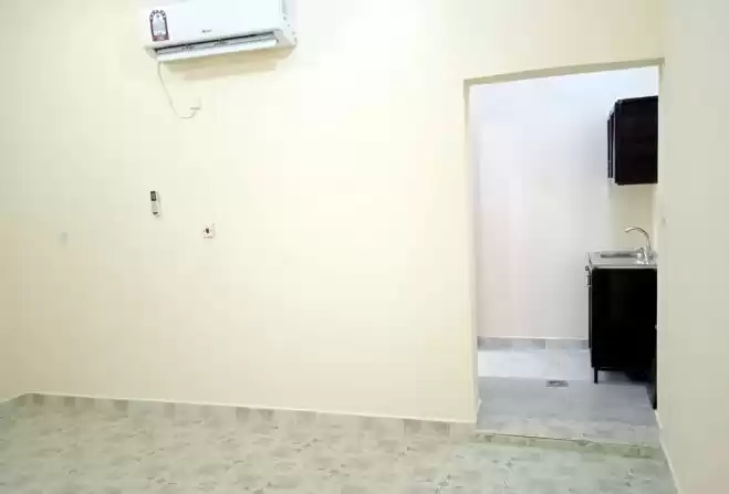 Residential Ready Property Studio U/F Apartment  for rent in Al Sadd , Doha #16936 - 1  image 