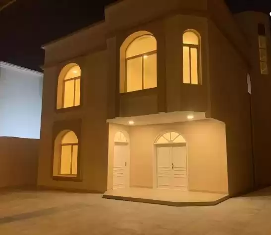 Résidentiel Propriété prête 6 chambres U / f Villa autonome  a louer au Al-Sadd , Doha #16959 - 1  image 