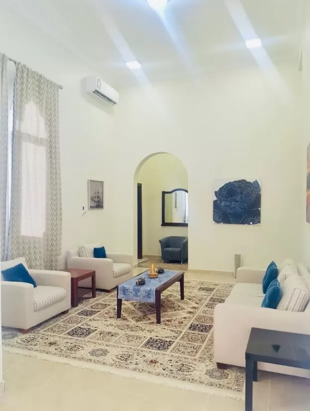 Résidentiel Propriété prête 6 chambres S / F Chalet  à vendre au Al-Sadd , Doha #16985 - 1  image 