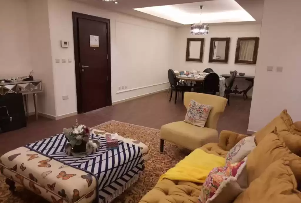 Residential Ready Property 2 Bedrooms S/F Chalet  for rent in Al Sadd , Doha #17002 - 1  image 
