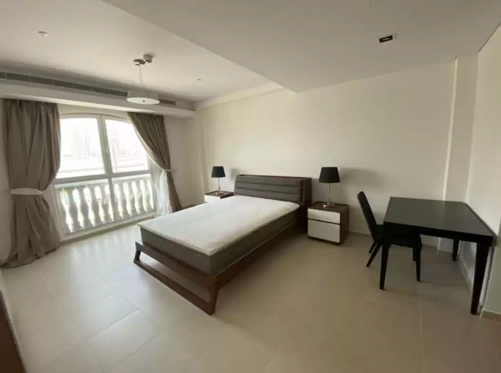 yerleşim Hazır Mülk 2 yatak odası F/F Dağ evi  kiralık içinde Al Sadd , Doha #17004 - 1  image 