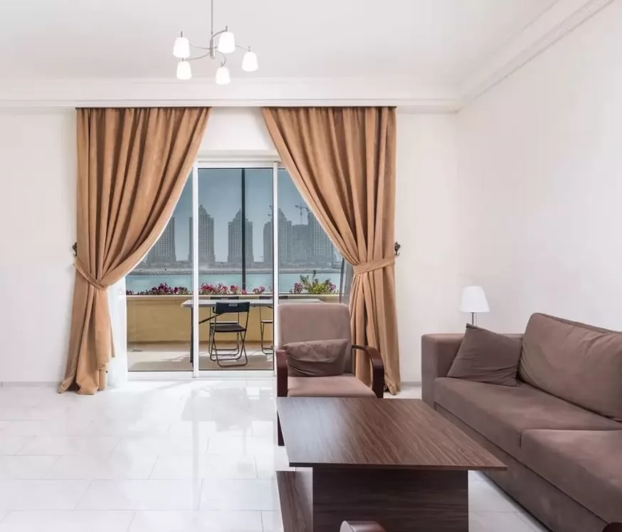 Residential Ready Property 3 Bedrooms F/F Chalet  for rent in The-Pearl-Qatar , Doha-Qatar #17009 - 1  image 