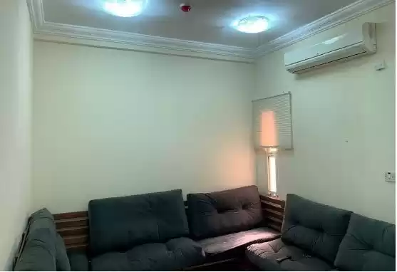 Residential Ready Property 2 Bedrooms F/F Apartment  for rent in Al Sadd , Doha #17026 - 1  image 