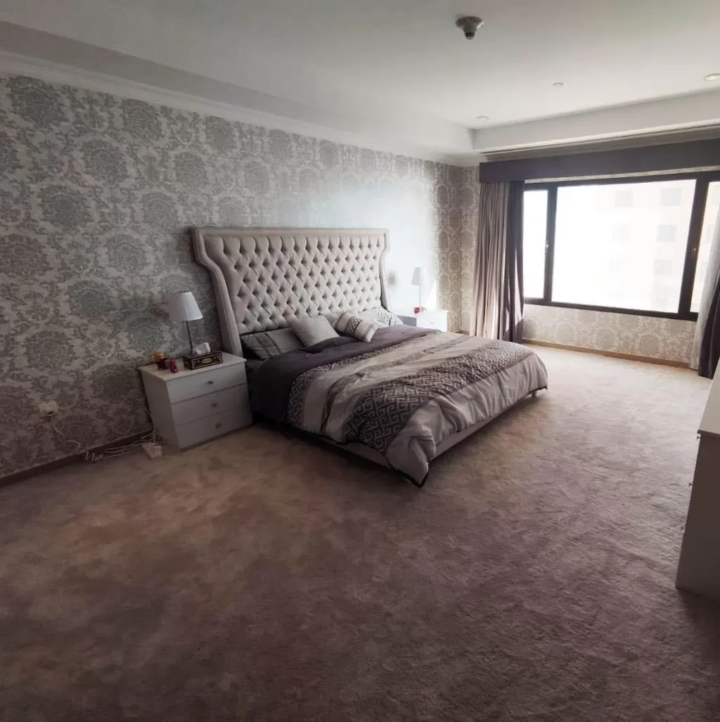 Residential Ready Property 2 Bedrooms F/F Apartment  for rent in Al Sadd , Doha #17028 - 1  image 