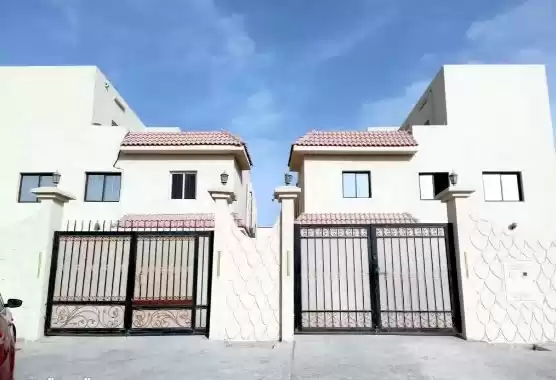 Wohn Klaar eigendom 6 Schlafzimmer U/F Alleinstehende Villa  zu vermieten in Doha #17029 - 1  image 