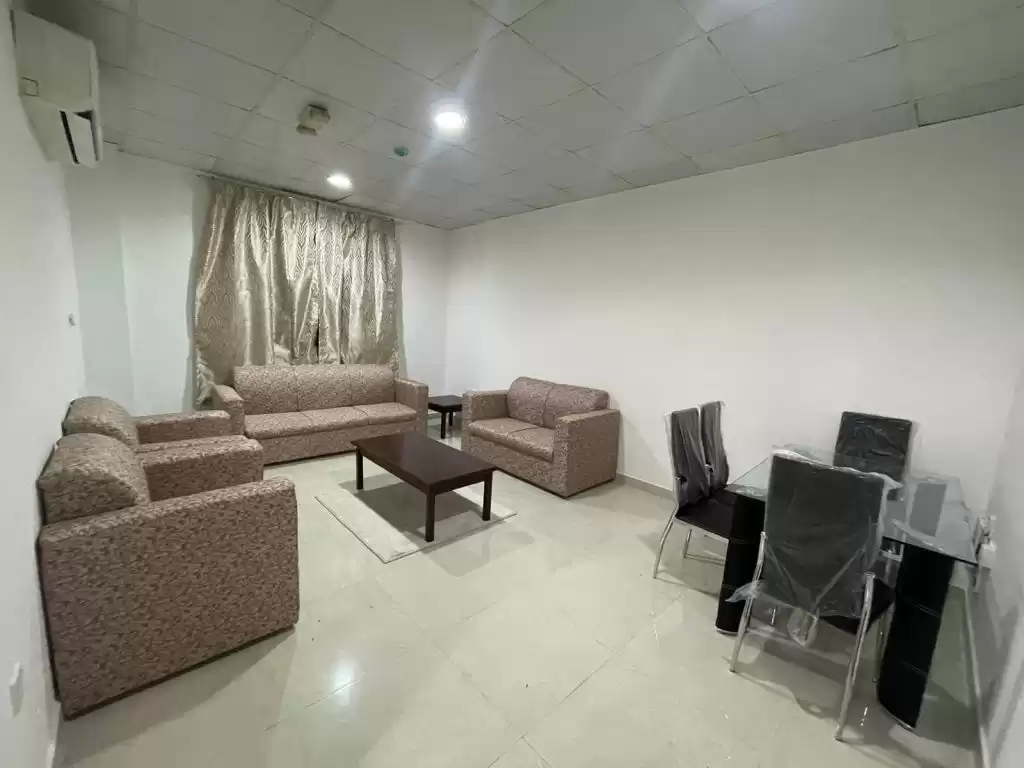Residential Ready Property 2 Bedrooms F/F Apartment  for rent in Al Sadd , Doha #17035 - 1  image 