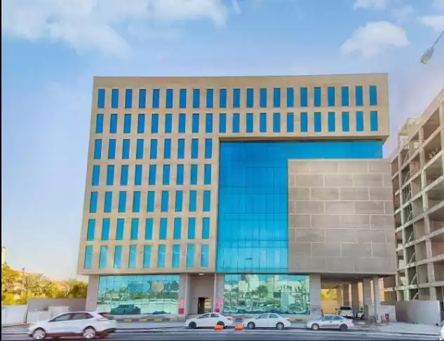Kommerziell Klaar eigendom U/F Büro  zu vermieten in Al Sadd , Doha #17049 - 1  image 