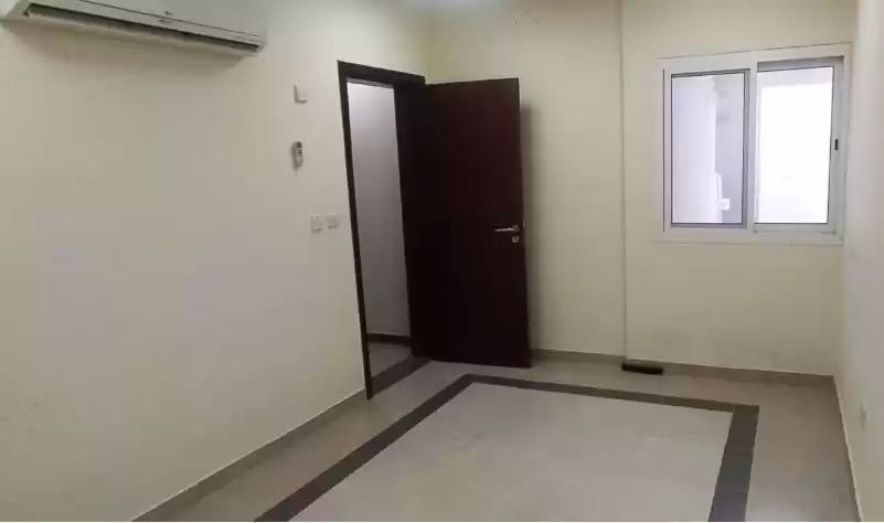 Commercial Ready Property U/F Office  for rent in Al Sadd , Doha #17059 - 1  image 
