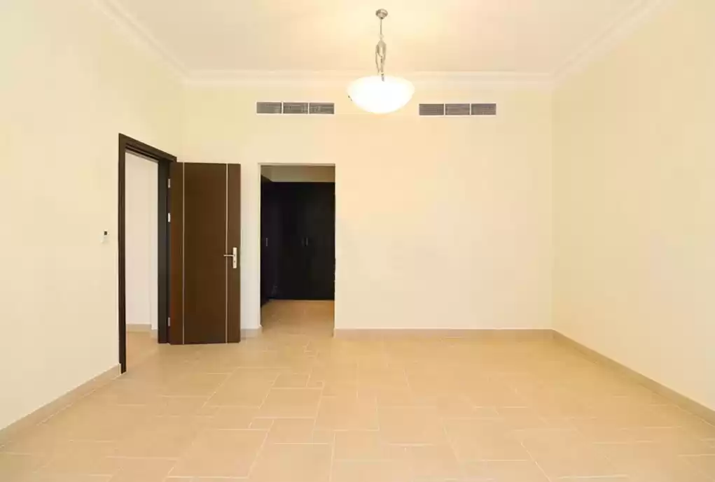 Residential Ready Property 3 Bedrooms F/F Duplex  for sale in Al Sadd , Doha #17100 - 1  image 