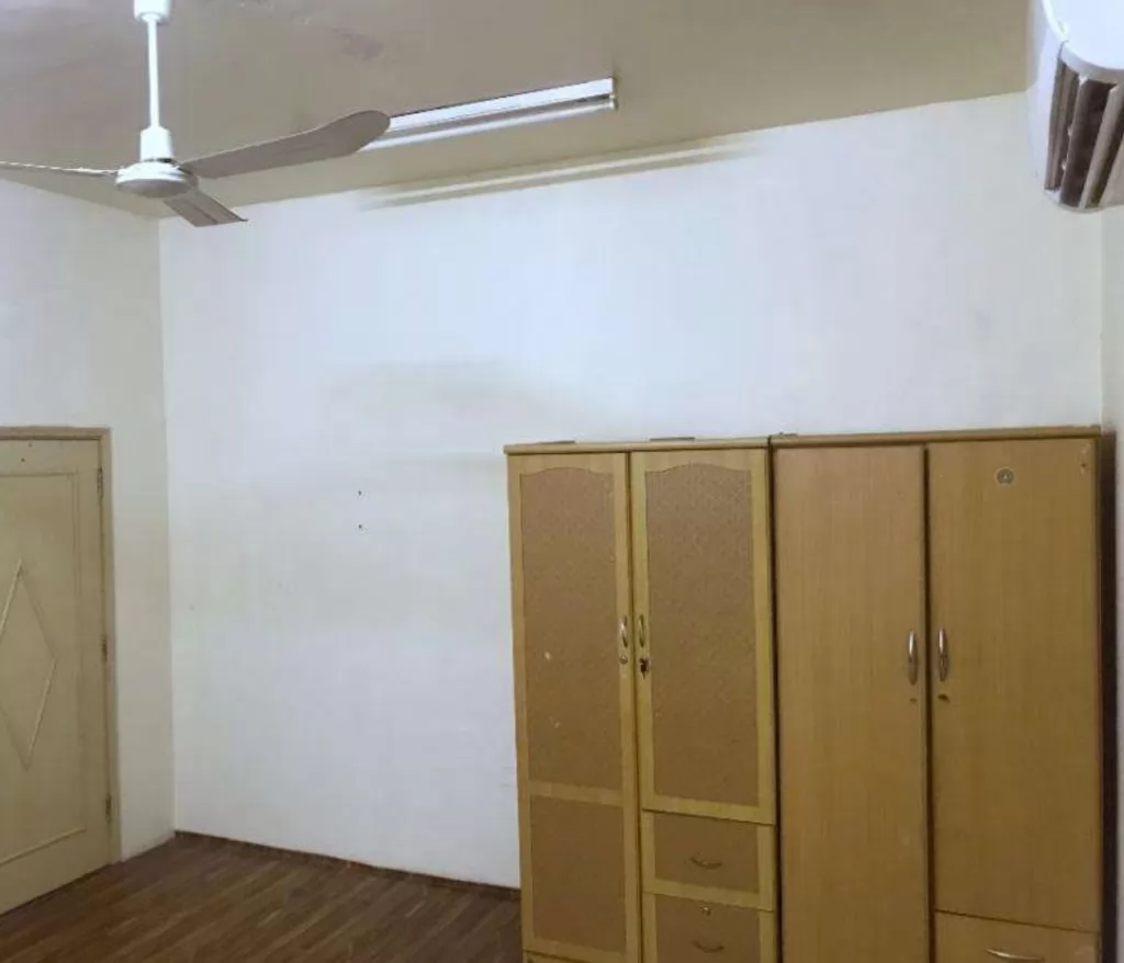Residential Ready Property 2 Bedrooms U/F Apartment  for rent in Old-Airport , Doha-Qatar #17105 - 1  image 