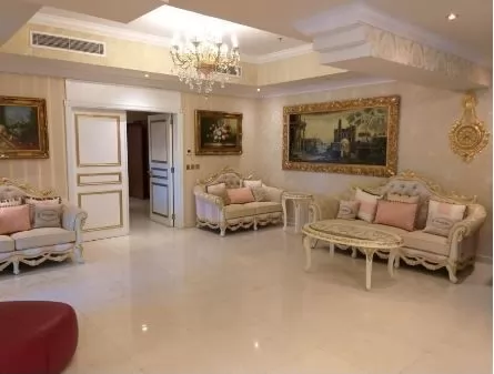 Residential Ready Property 4 Bedrooms F/F Duplex  for sale in The-Pearl-Qatar , Doha-Qatar #17112 - 1  image 