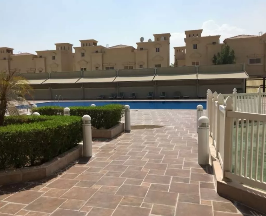 Residential Ready Property 4 Bedrooms U/F Apartment  for rent in Doha-Qatar #17146 - 1  image 