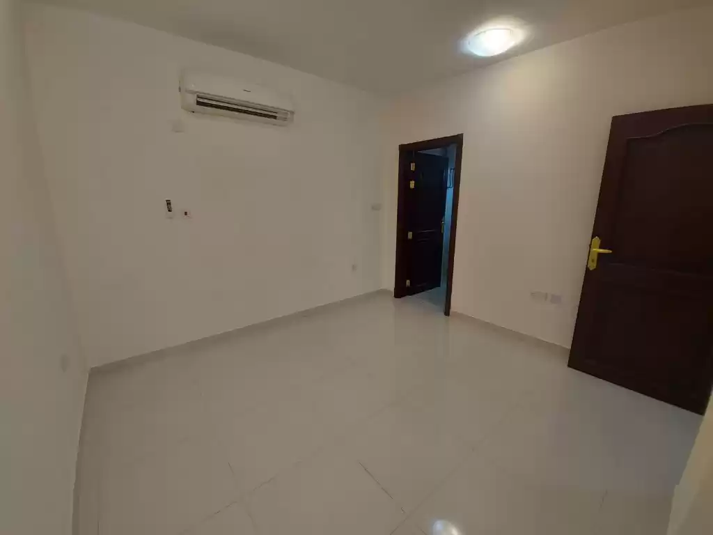 Residential Ready Property 1 Bedroom U/F Apartment  for rent in Al Sadd , Doha #17175 - 1  image 