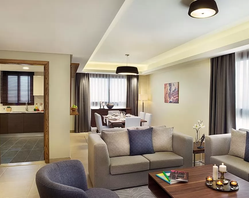 Résidentiel Propriété prête 2 chambres F / F Appartement  a louer au Doha #17193 - 1  image 