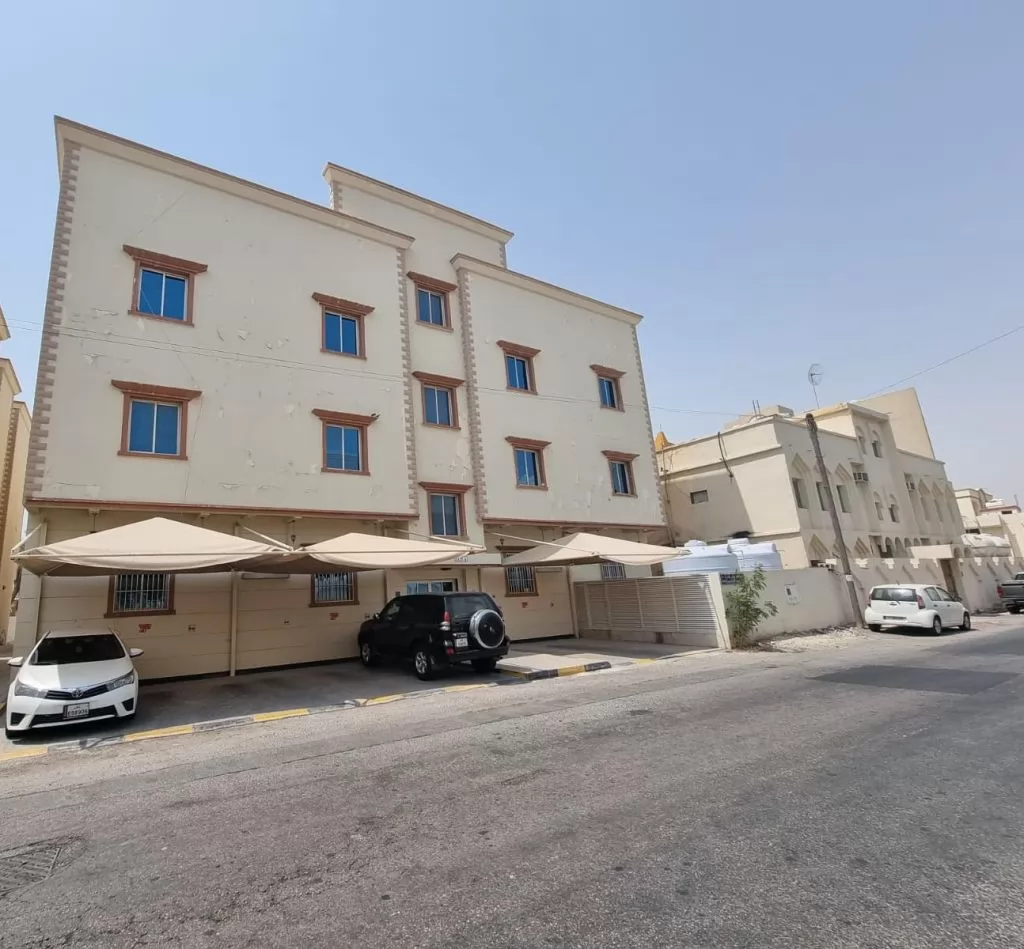 Residential Property 3 Bedrooms U/F Apartment  for rent in Old-Airport , Doha-Qatar #17206 - 1  image 