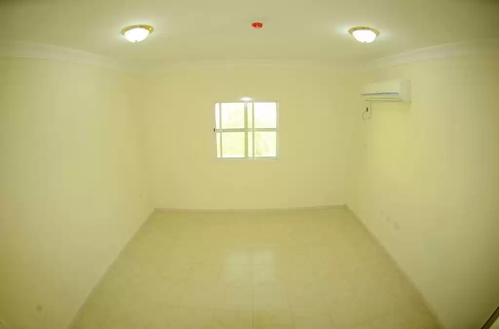 Residential Ready Property 3 Bedrooms U/F Apartment  for rent in Al Sadd , Doha #17240 - 1  image 