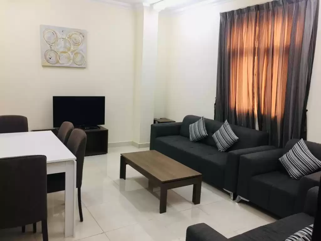 Residential Ready Property 2 Bedrooms F/F Apartment  for rent in Al Sadd , Doha #17260 - 1  image 