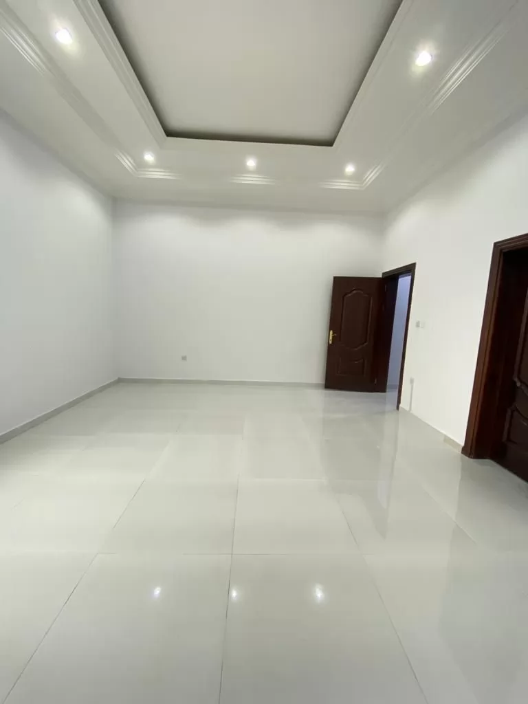 Residential Ready Property Studio U/F Apartment  for rent in Al-Aziziyah , Doha-Qatar #17261 - 1  image 