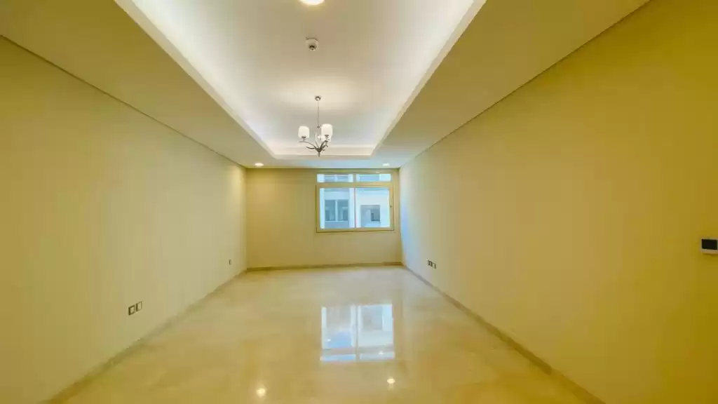 Wohn Klaar eigendom 3 Schlafzimmer S/F Wohnung  zu vermieten in Al Sadd , Doha #17267 - 1  image 