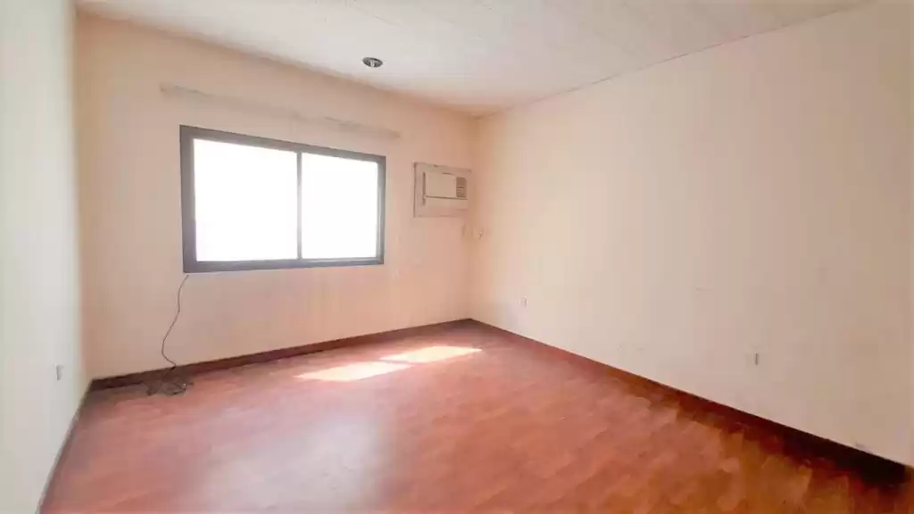 Wohn Klaar eigendom 3 Schlafzimmer U/F Wohnung  zu vermieten in Al Sadd , Doha #17270 - 1  image 