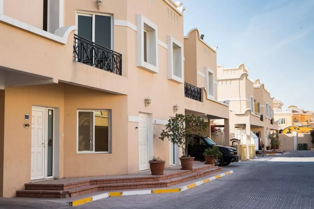 yerleşim Hazır Mülk 3 yatak odası S/F Apartman  kiralık içinde Al Sadd , Doha #17271 - 1  image 