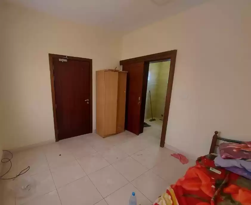 Residential Ready Property Studio U/F Apartment  for rent in Al Sadd , Doha #17295 - 1  image 
