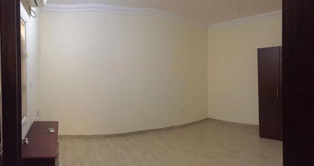 Residential Ready Property Studio S/F Apartment  for rent in Abu-Hamour , Doha-Qatar #17297 - 1  image 