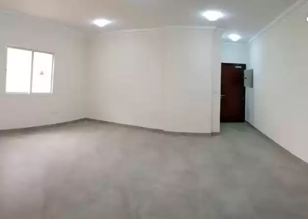 Wohn Klaar eigendom 3 Schlafzimmer U/F Wohnung  zu vermieten in Doha #17311 - 1  image 