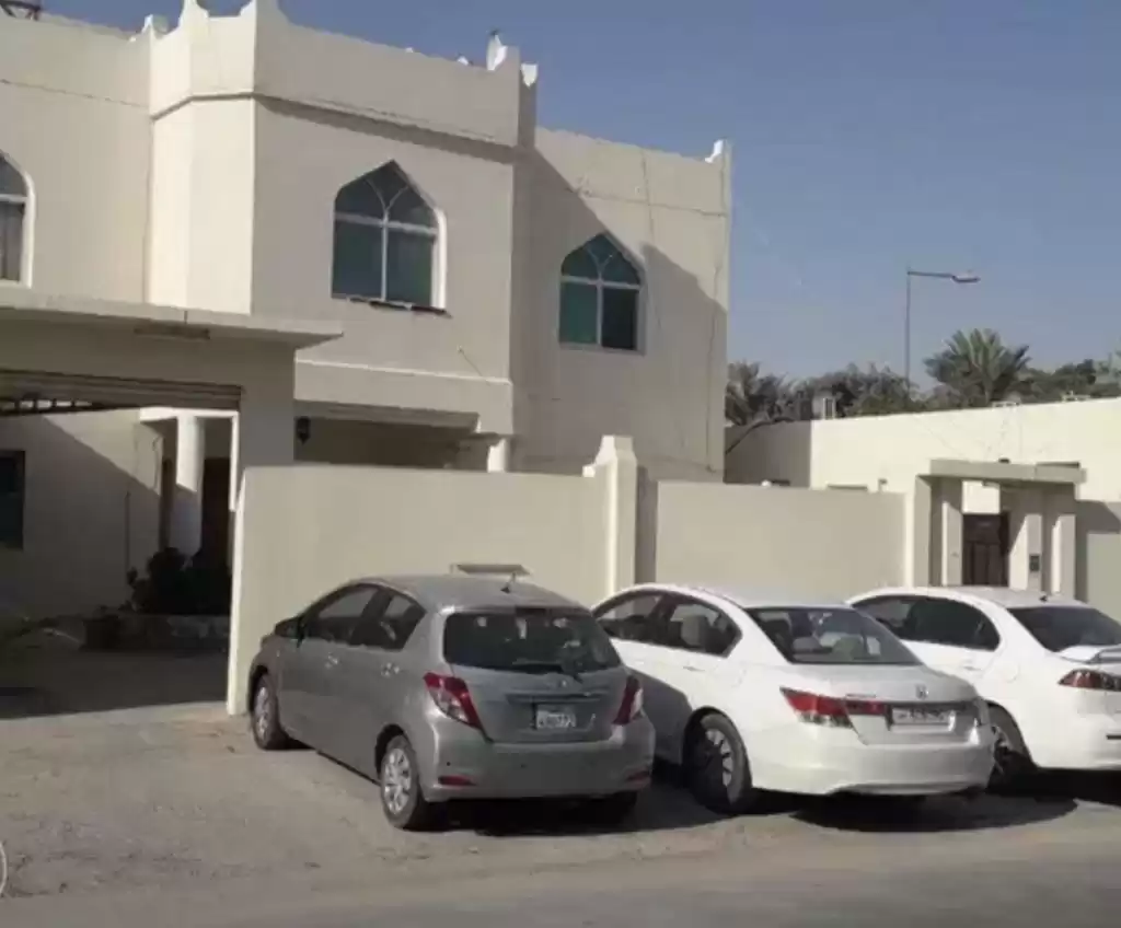 Жилой Готовая недвижимость 6 спален Н/Ф Отдельная вилла  продается в Аль-Садд , Доха #17332 - 1  image 