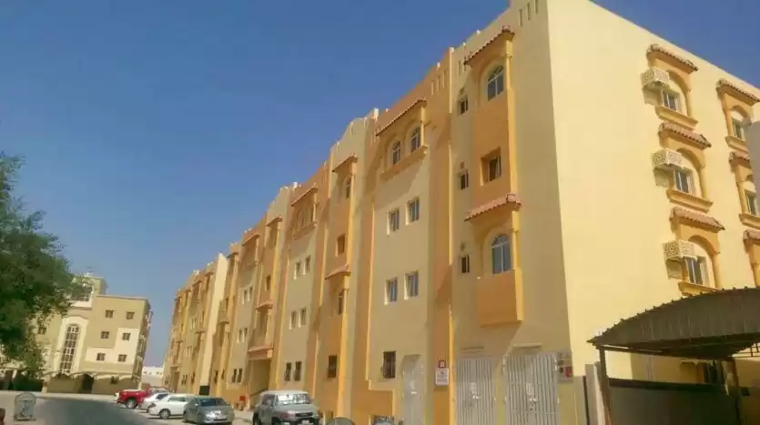 住宅 就绪物业 2 间卧室 楼/楼 公寓  出租 在 萨德 , 多哈 #17364 - 1  image 
