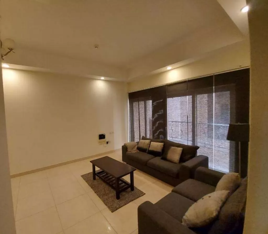 Residential Ready Property 2 Bedrooms U/F Apartment  for rent in Fereej-Bin-Mahmoud , Doha-Qatar #17386 - 2  image 