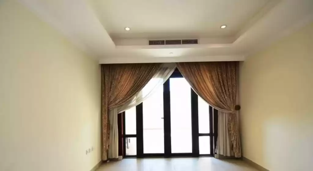 Жилой Готовая недвижимость 2 спальни С/Ж Таунхаус  продается в Аль-Садд , Доха #17392 - 1  image 