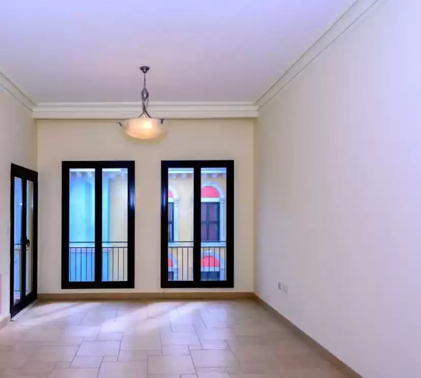 Résidentiel Propriété prête 3 chambres S / F Maison de ville  à vendre au Al-Sadd , Doha #17394 - 1  image 