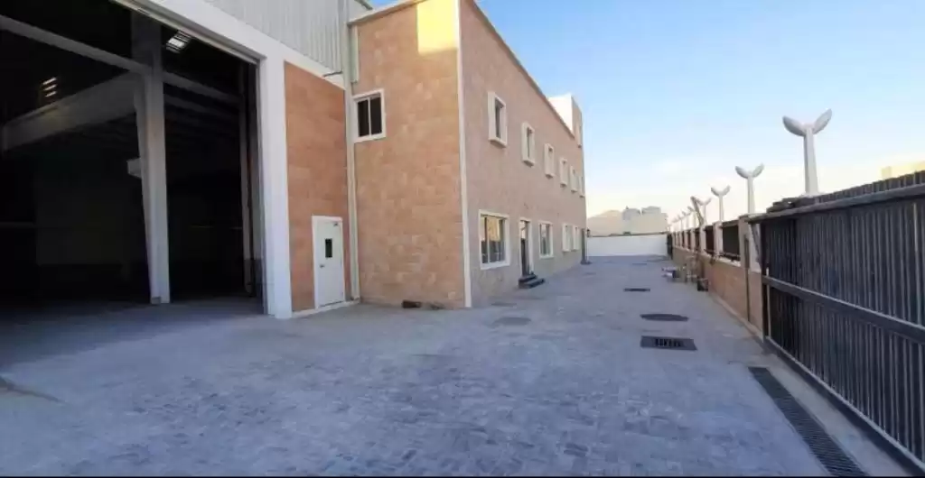 تجاری املاک آماده U/F انبار  برای اجاره که در السد , دوحه #17425 - 1  image 