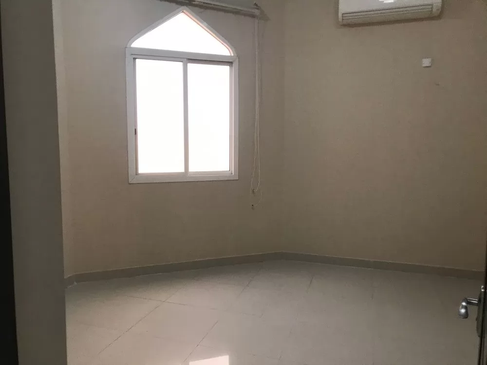 Residential Ready Property 7+ Bedrooms S/F Building  for rent in  Gharrafat Al Rayyan (Doha)  , Al-Rayyan-Municipality #17432 - 1  image 