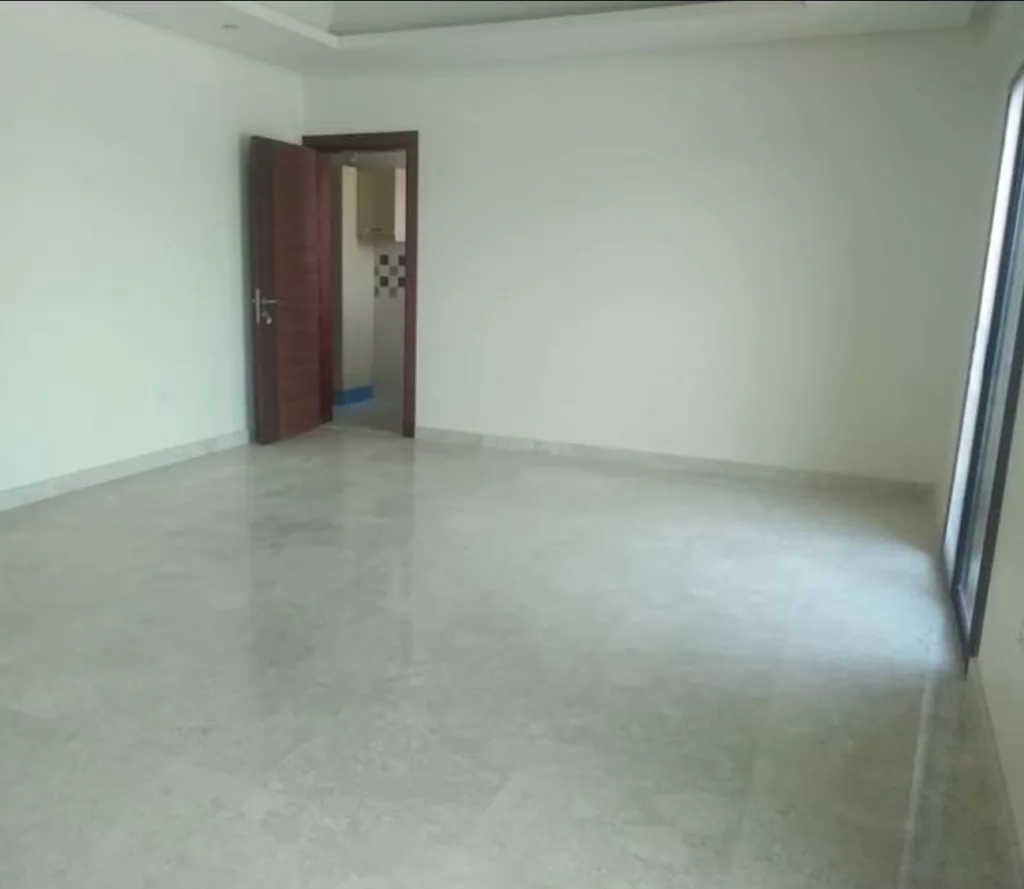 سكني عقار جاهز 1 غرفة  غير مفروش شقة  للإيجار في الدوحة #17443 - 1  صورة 