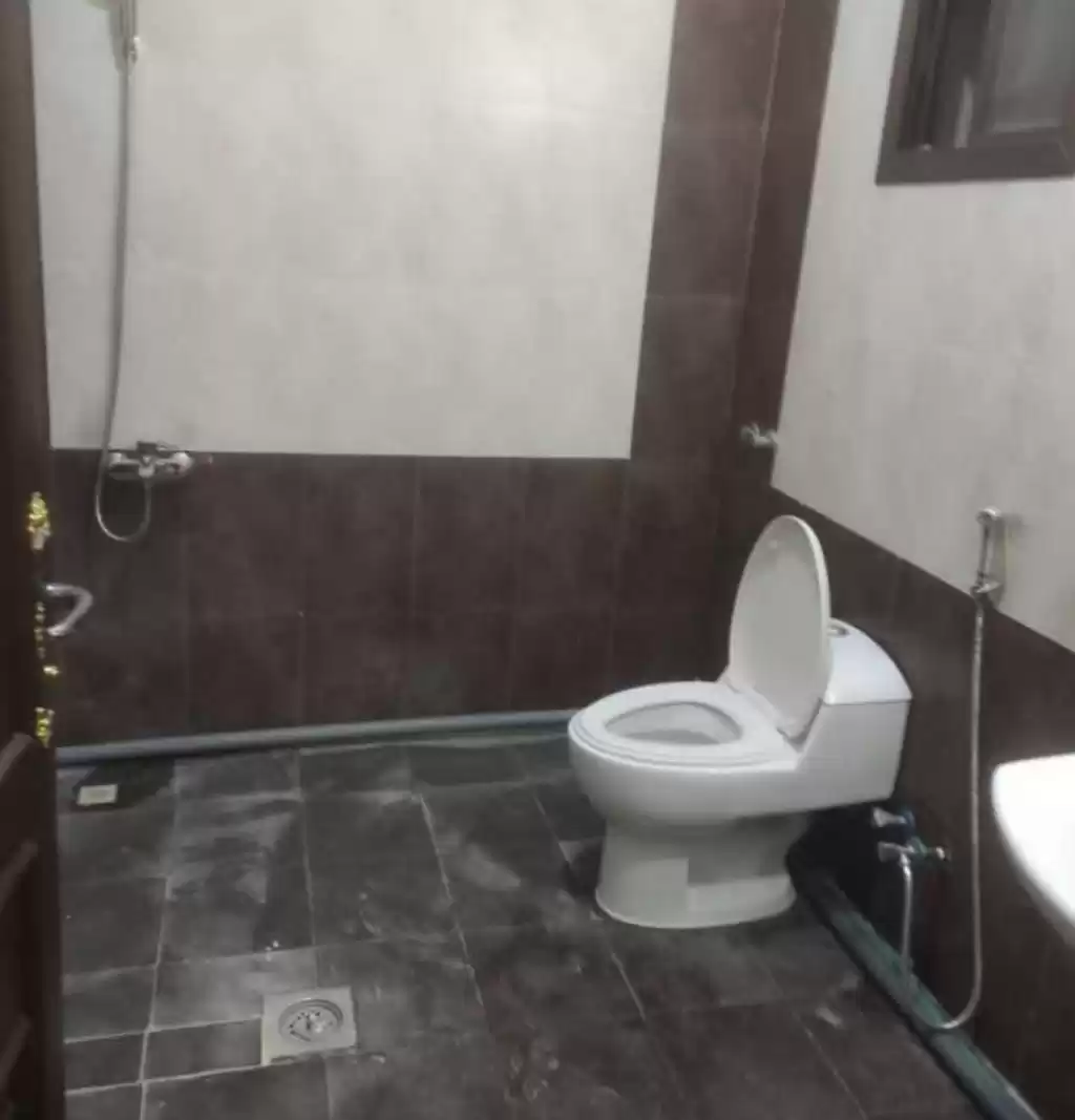 Residential Ready Property 1 Bedroom U/F Apartment  for rent in Al Sadd , Doha #17462 - 1  image 