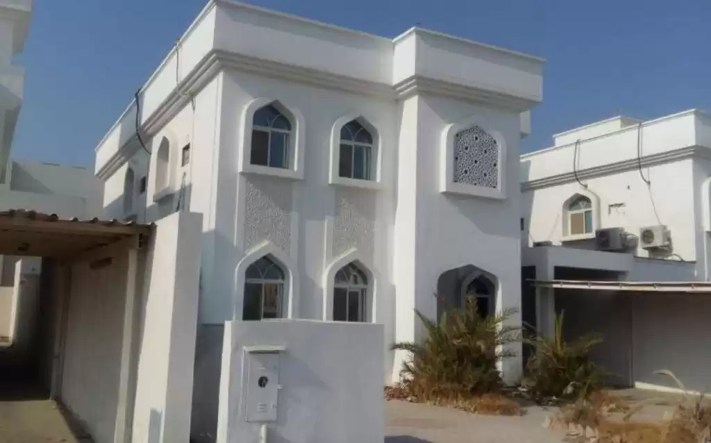 Commercial Ready Property U/F Standalone Villa  for rent in Al Sadd , Doha #17476 - 1  image 