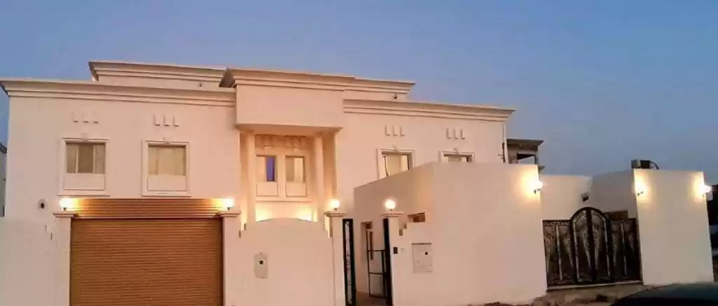 Wohn Klaar eigendom 1 Schlafzimmer U/F Wohnung  zu vermieten in Al Sadd , Doha #17484 - 1  image 