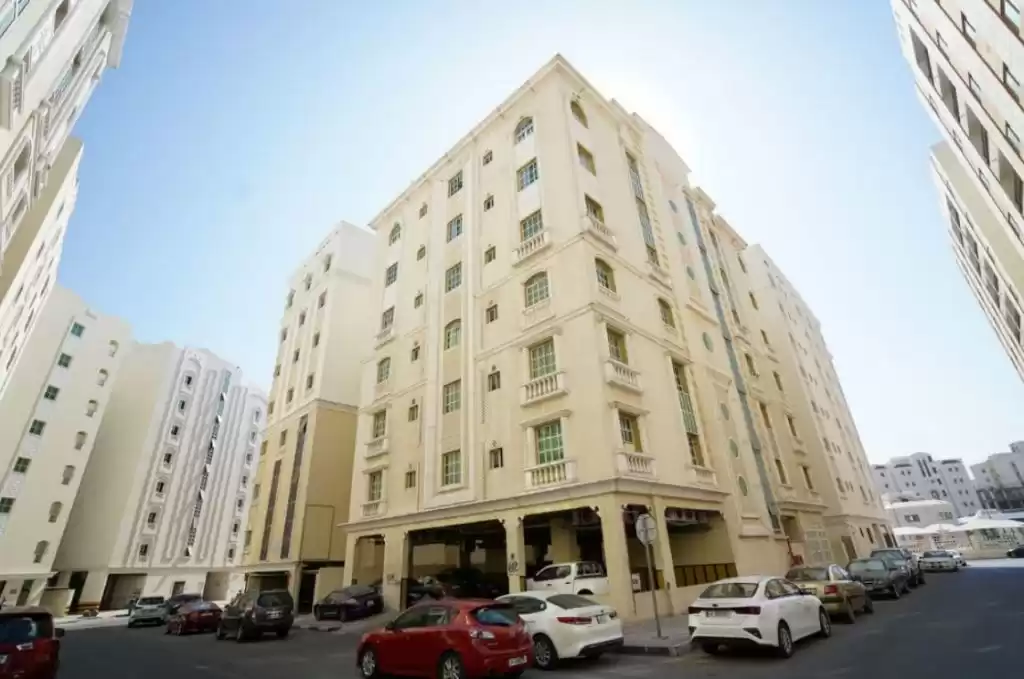 Résidentiel Propriété prête 7+ chambres U / f Imeuble  a louer au Al-Sadd , Doha #17497 - 1  image 