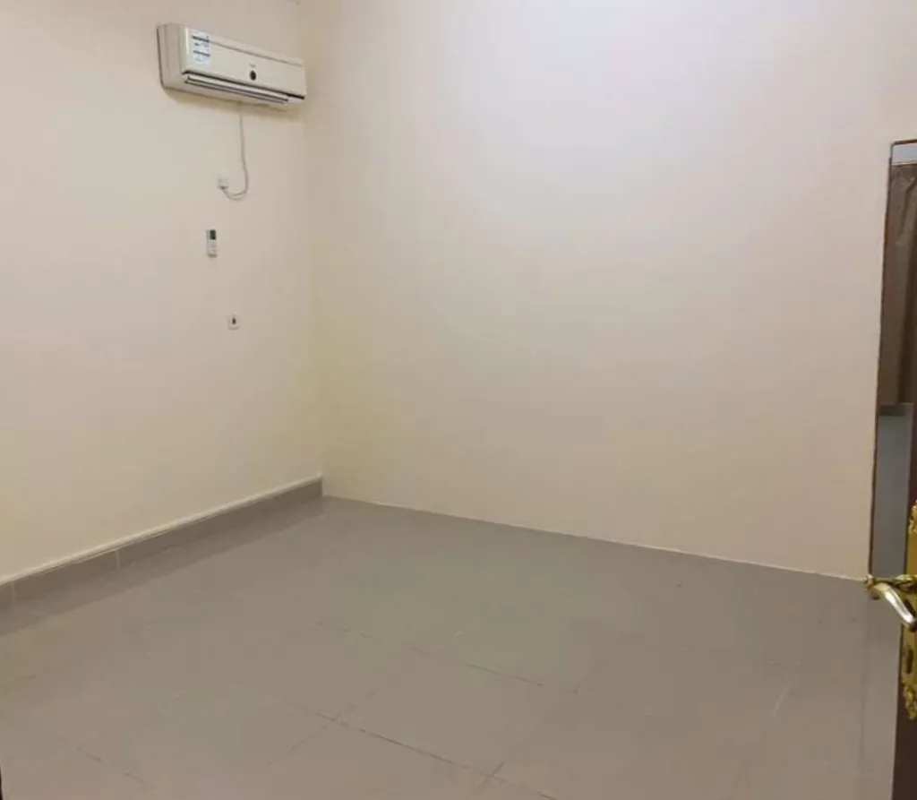 Residential Ready Property 1 Bedroom U/F Labor Accommodation  for rent in Al Sadd , Doha #17506 - 1  image 
