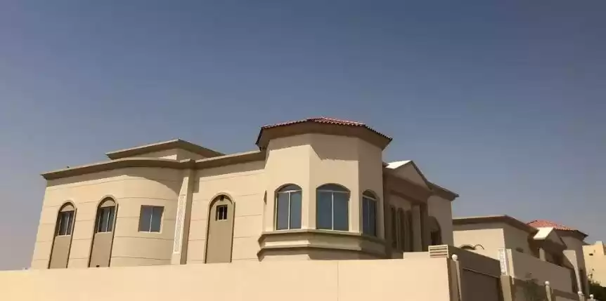 Residential Ready Property 7+ Bedrooms U/F Building  for sale in Al Sadd , Doha #17519 - 1  image 