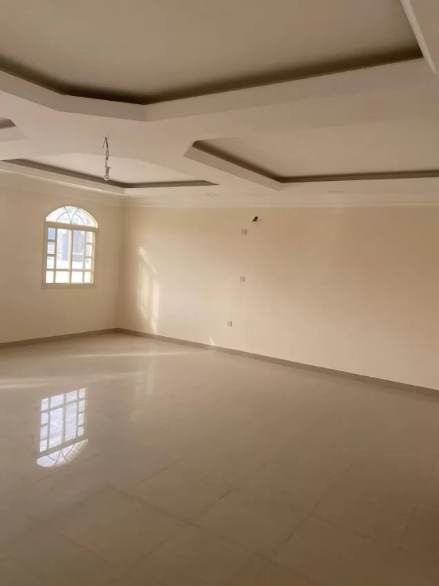 yerleşim Hazır Mülk 7+ Yatak Odası F/F Bina  satılık içinde Al Sadd , Doha #17528 - 1  image 
