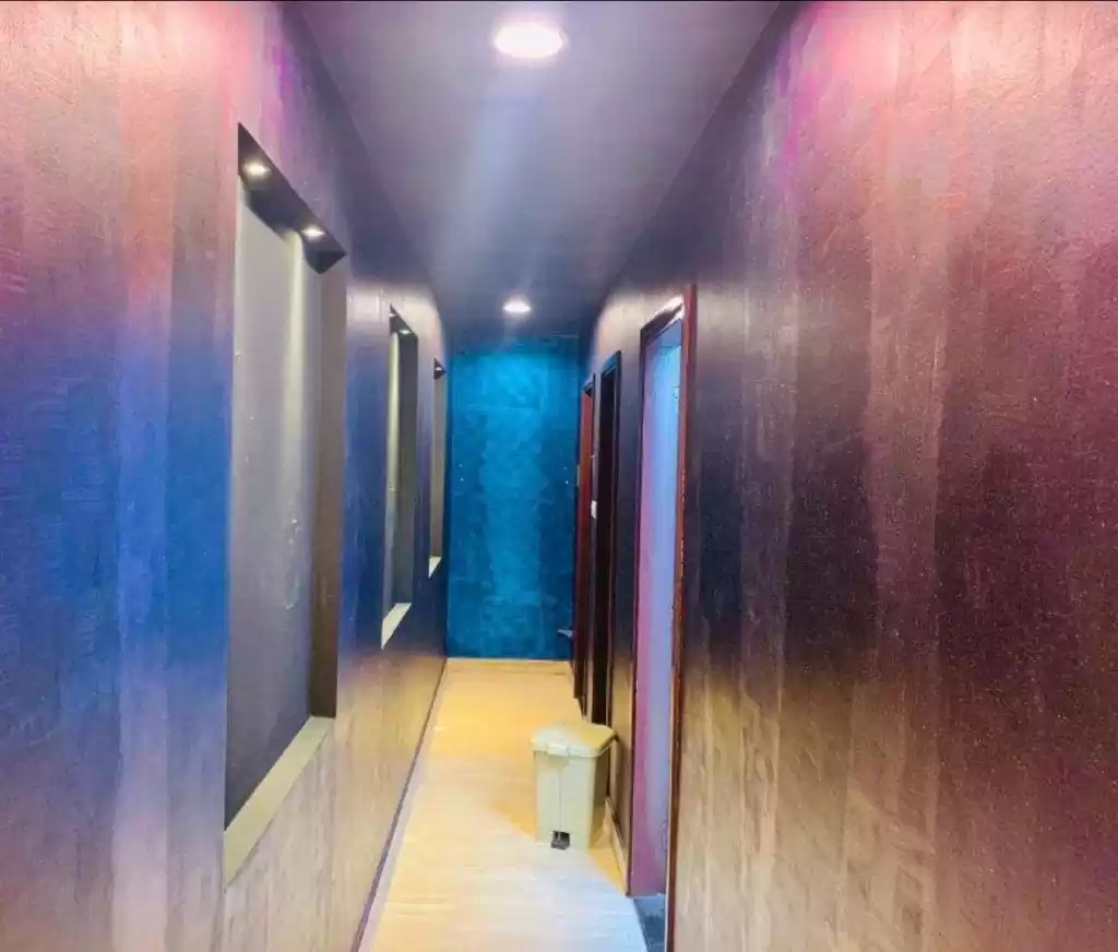 Kommerziell Klaar eigendom U/F Büro  zu vermieten in Al Sadd , Doha #17571 - 1  image 