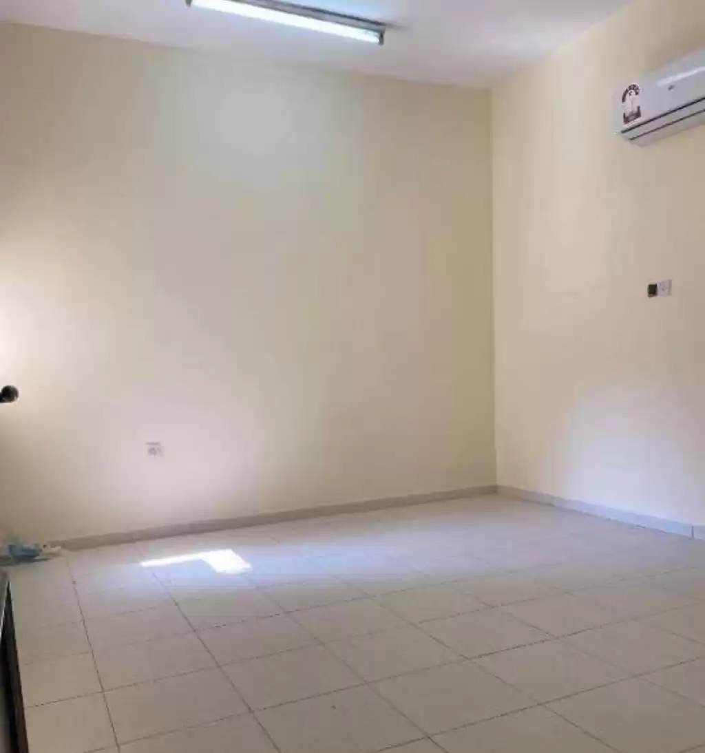 Residential Ready Property 1 Bedroom U/F Apartment  for rent in Al Sadd , Doha #17573 - 1  image 