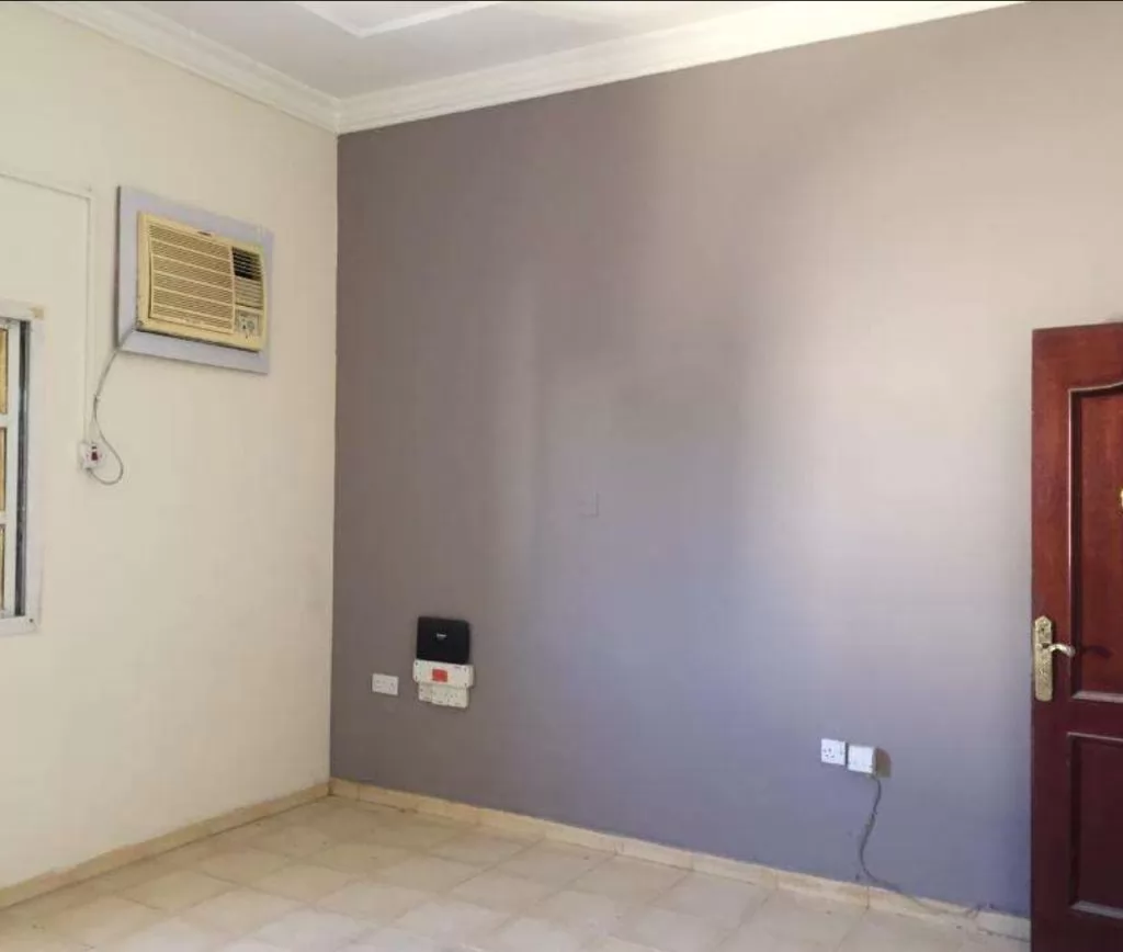 Residential Ready Property 1 Bedroom U/F Apartment  for rent in Doha-Qatar #17751 - 2  image 